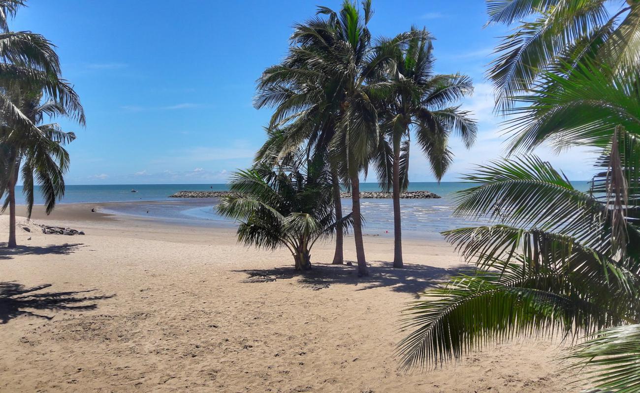 Chaosamran Beach'in fotoğrafı açık bej kum yüzey ile