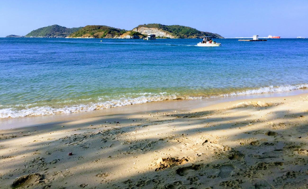 Kho Kang Kao Beach'in fotoğrafı bej kum ve çakıl yüzey ile