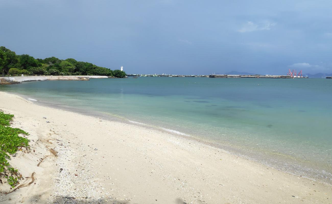 Tha Wang Beach'in fotoğrafı bej kum ve kayalar yüzey ile