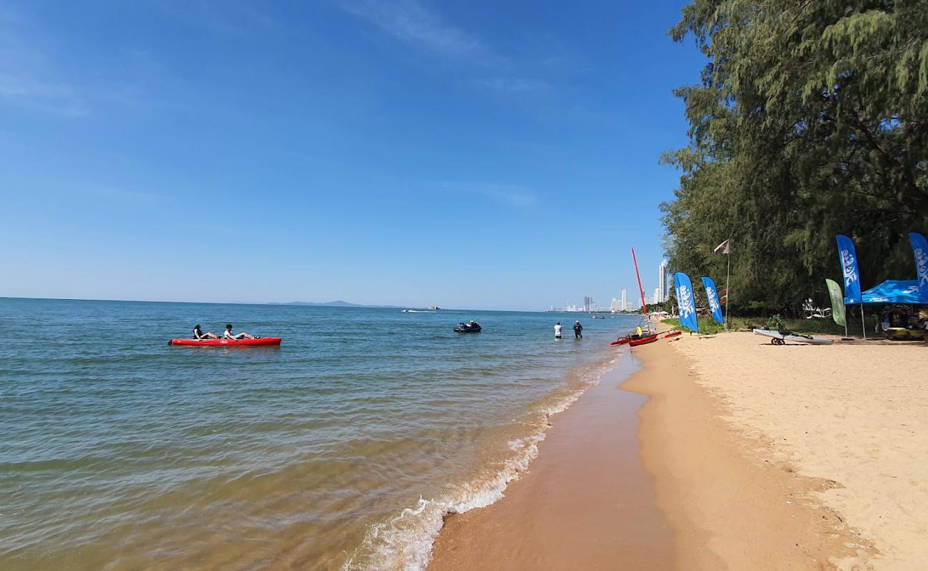 Golden Beach'in fotoğrafı parlak kum yüzey ile