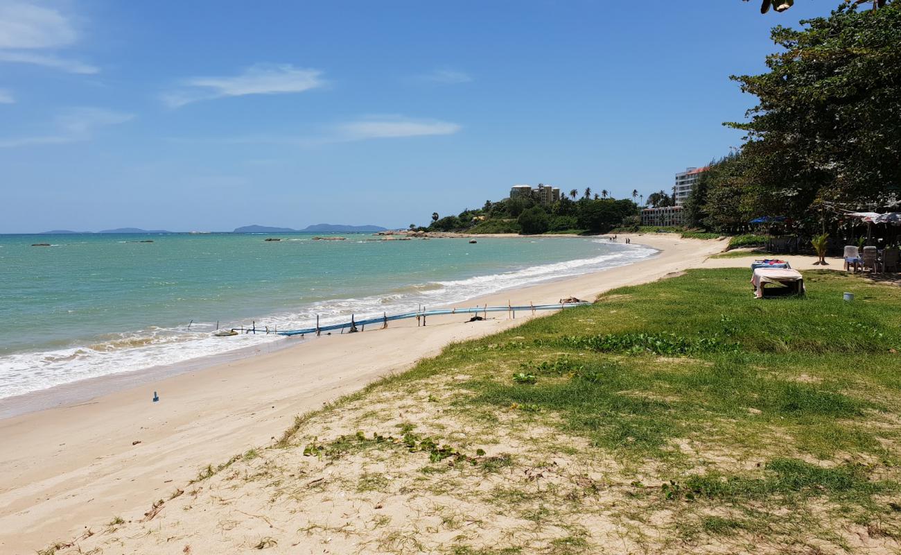Phayun Beach'in fotoğrafı açık bej kum yüzey ile