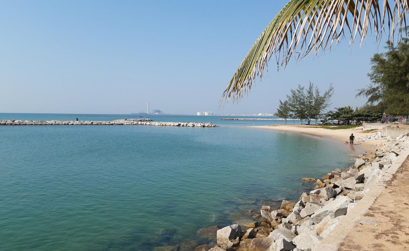 Suchada Beach II'in fotoğrafı parlak kum yüzey ile