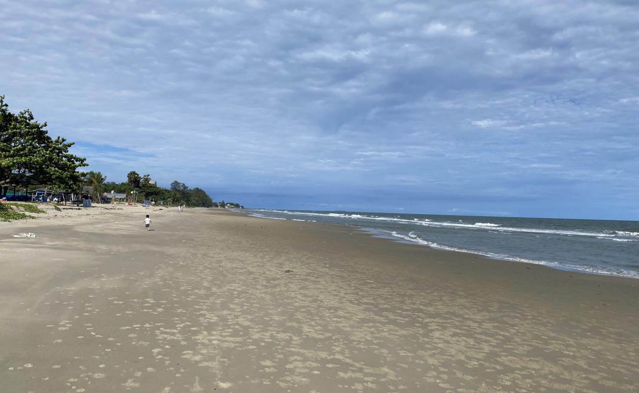 Lim Beach'in fotoğrafı açık bej kum yüzey ile