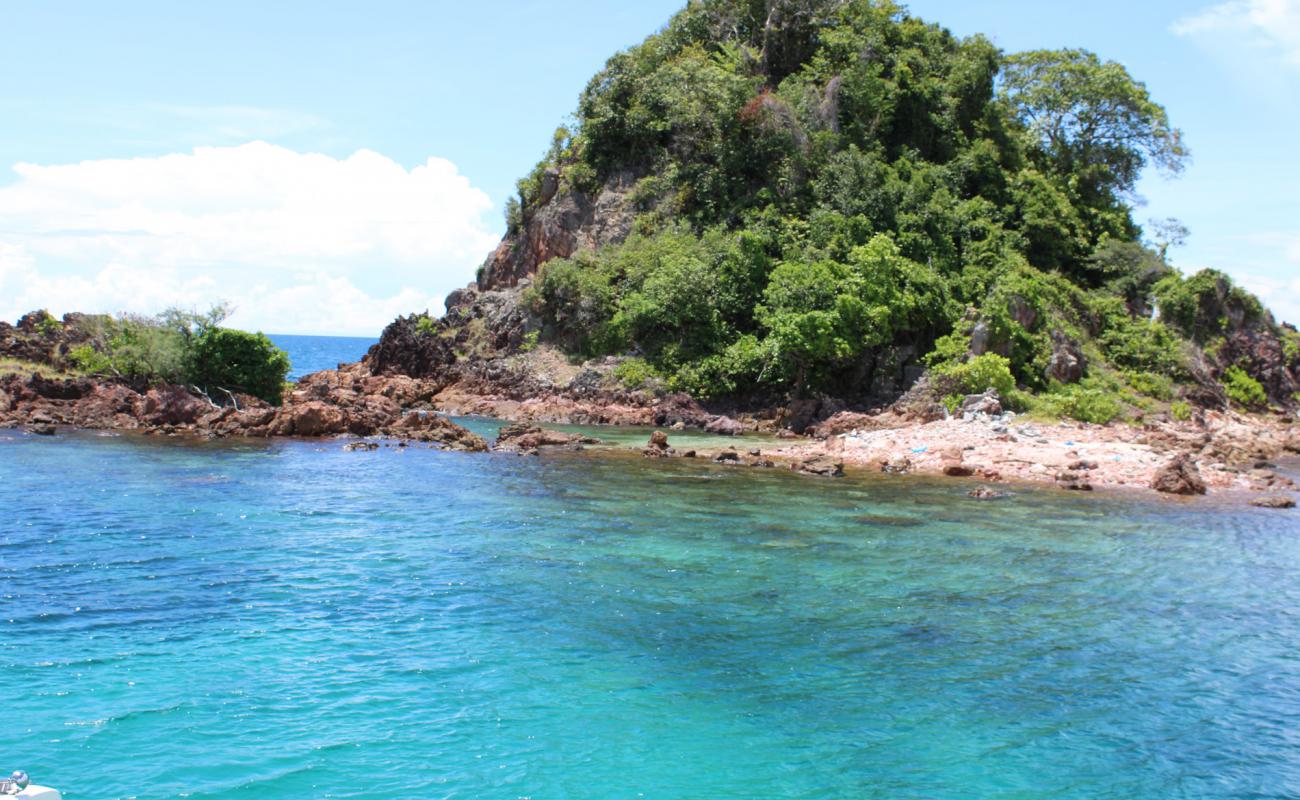 Ao Lom Beach'in fotoğrafı taşlar yüzey ile