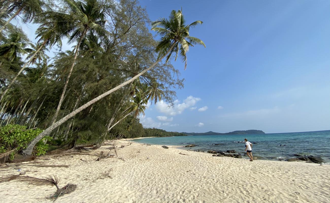 Ao Tapao Beach'in fotoğrafı parlak ince kum yüzey ile