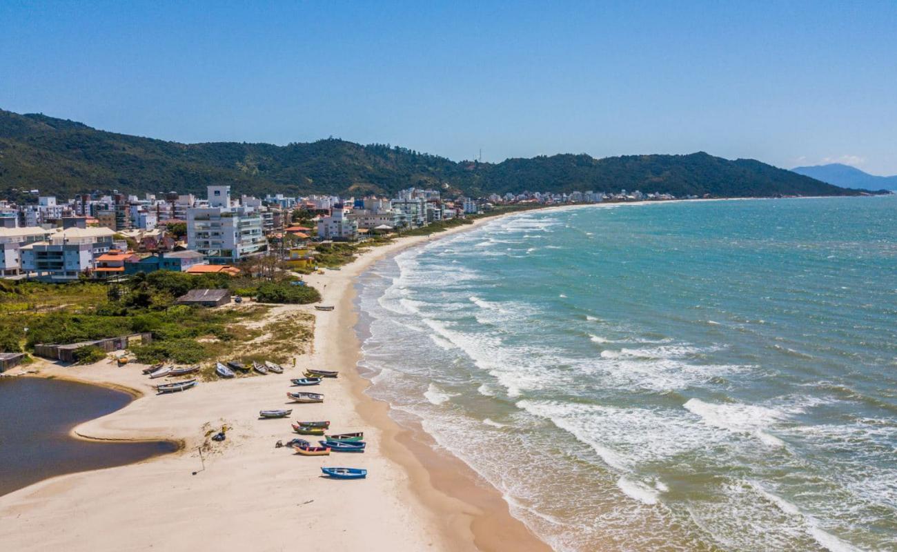 Praia Camboa'in fotoğrafı açık bej kum yüzey ile