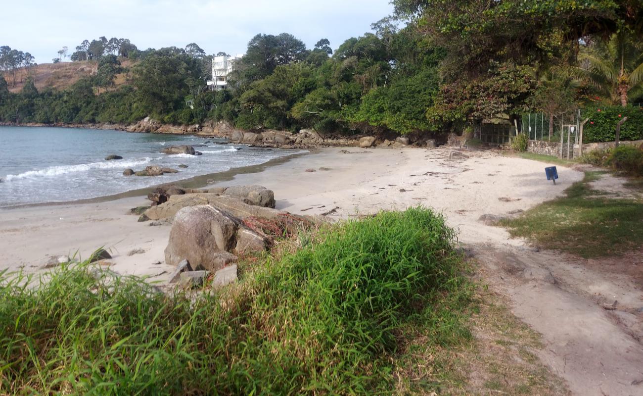 Praia do Fagundes'in fotoğrafı açık bej kum yüzey ile