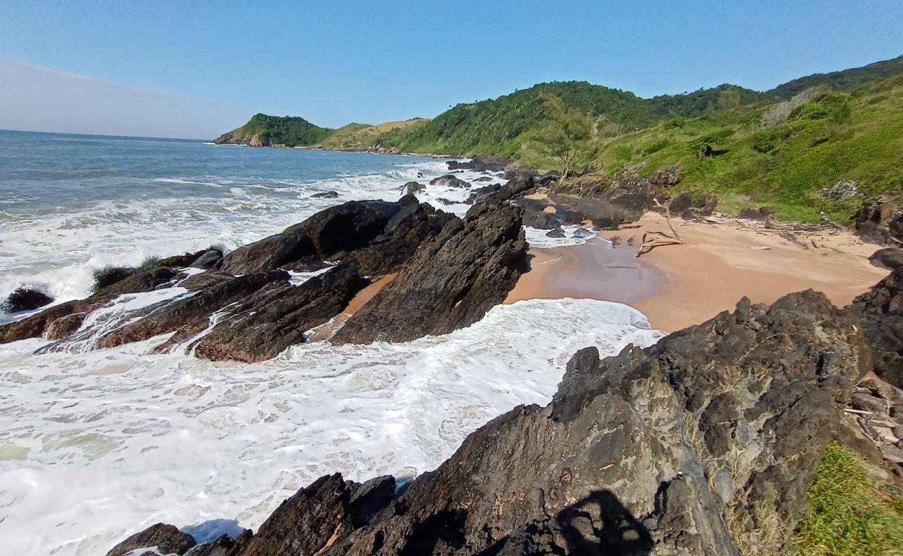 Sao Roque Beach'in fotoğrafı bej kum ve kayalar yüzey ile
