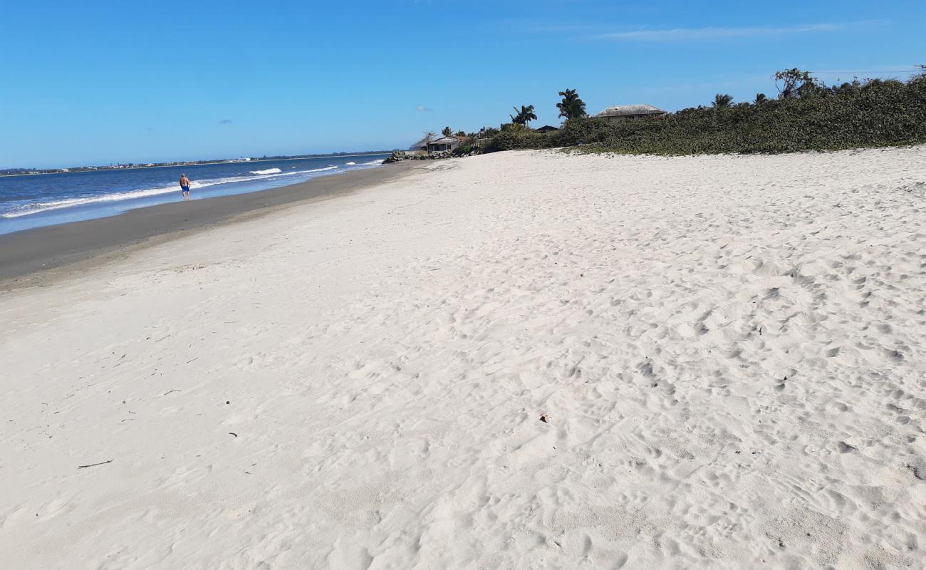 Praia do Pontal do Norte'in fotoğrafı açık bej kum yüzey ile