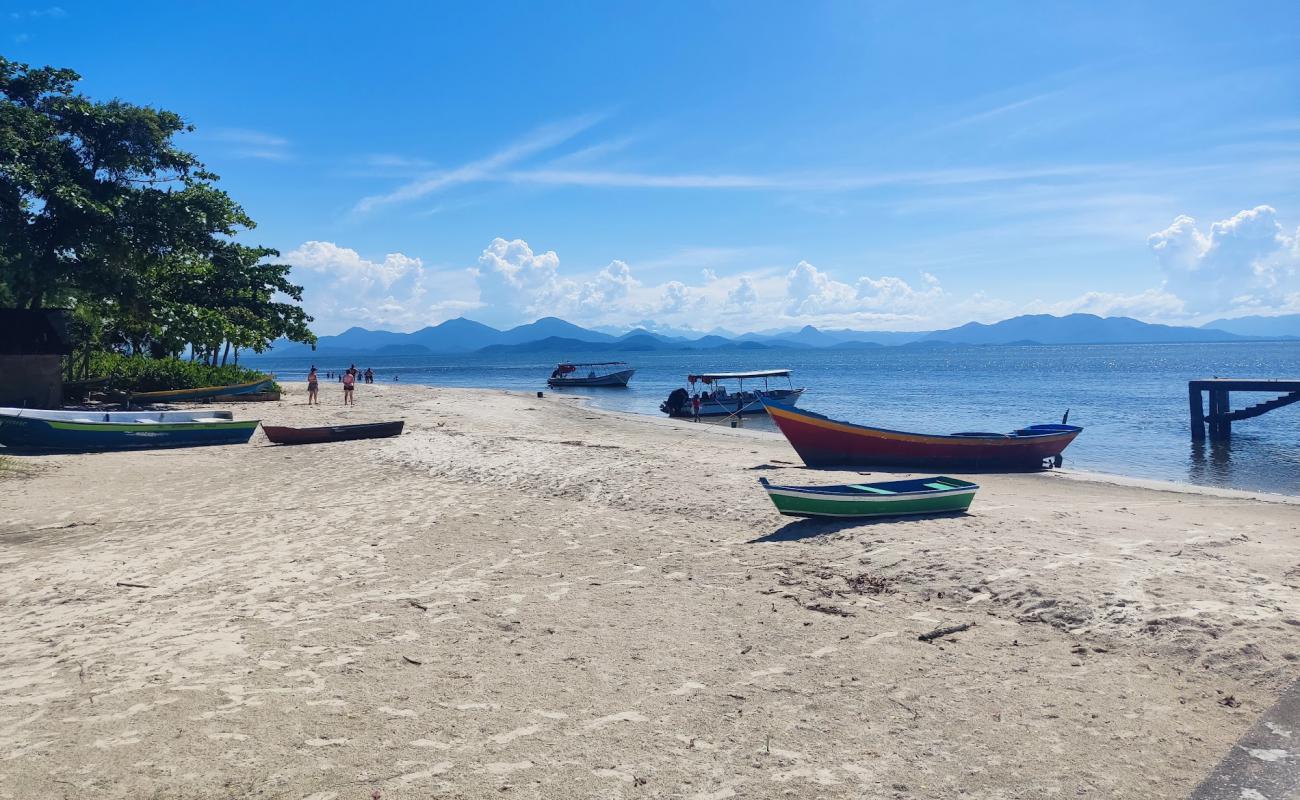 Praia Ilha das Pecas'in fotoğrafı i̇nce bej kum yüzey ile
