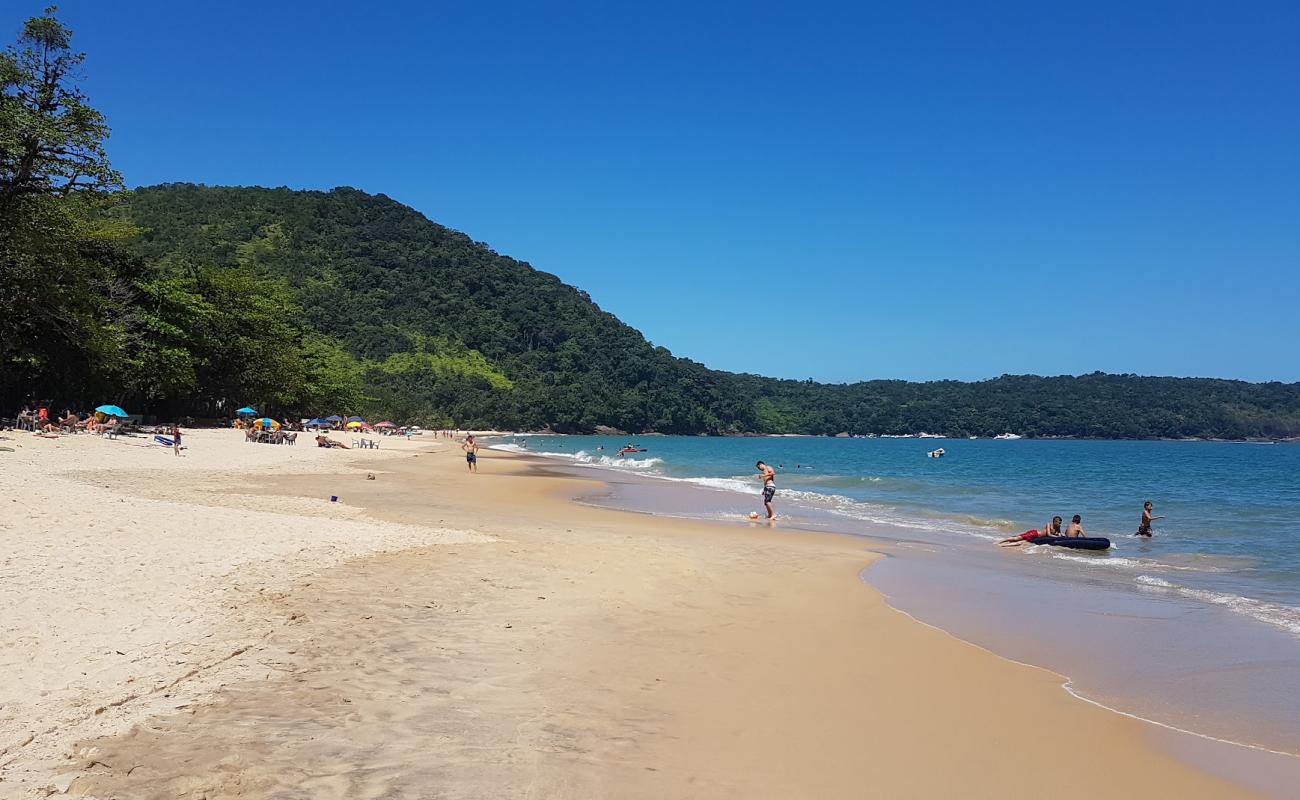 Praia da Ponta Aguda'in fotoğrafı açık bej kum yüzey ile