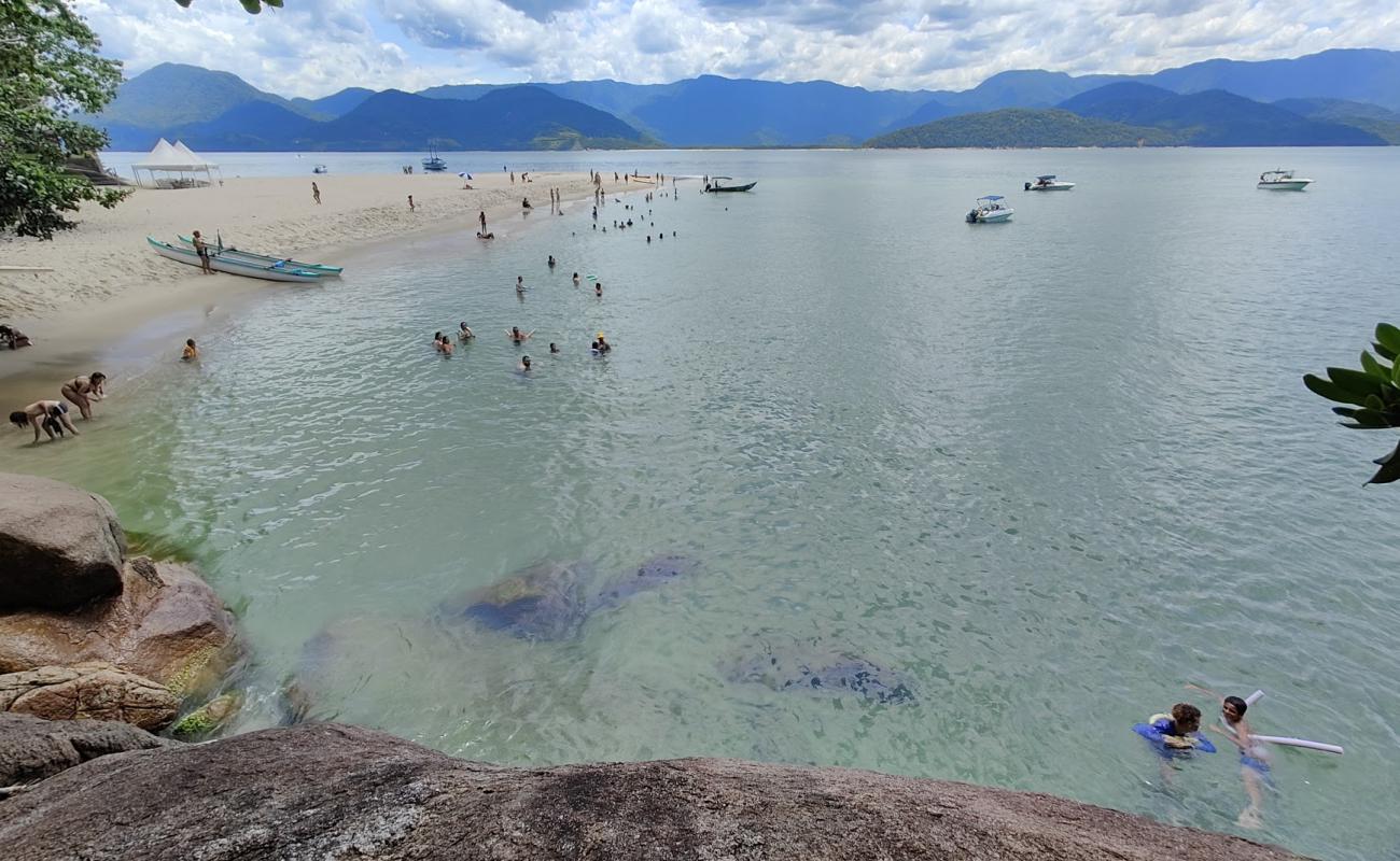 Praia da Ilha dos Porcos'in fotoğrafı açık bej kum yüzey ile