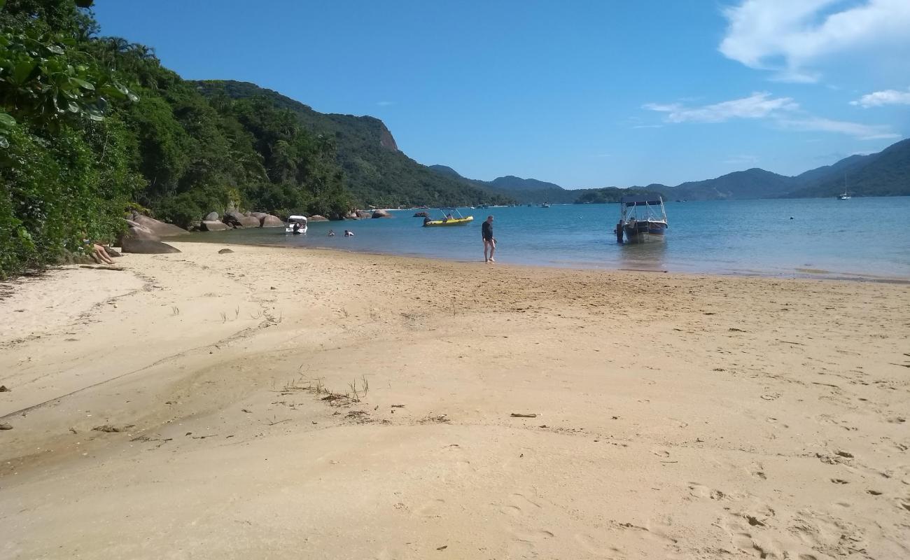 Praia do Crepusculo'in fotoğrafı açık bej kum yüzey ile
