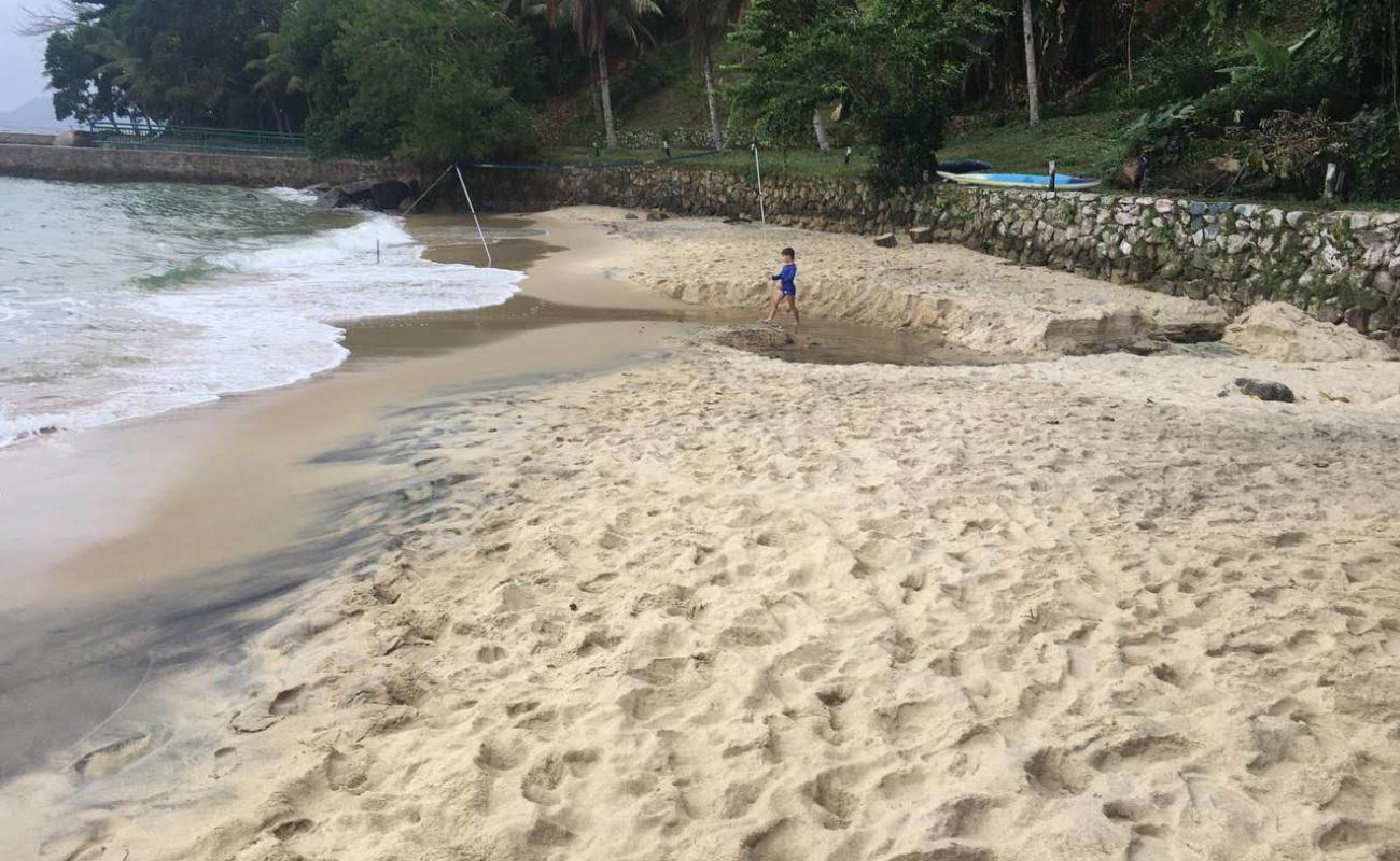 Pescador de Estrelas Beach'in fotoğrafı açık bej kum yüzey ile
