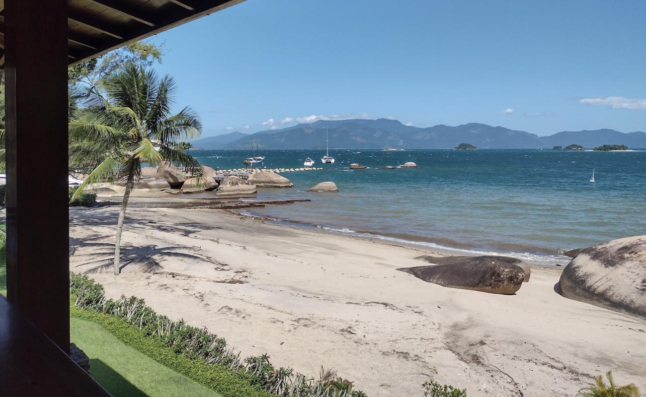 Frade Beach'in fotoğrafı açık bej kum yüzey ile