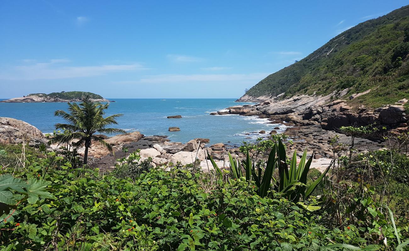 Praia dos Buzios'in fotoğrafı kayalık arazi yüzey ile