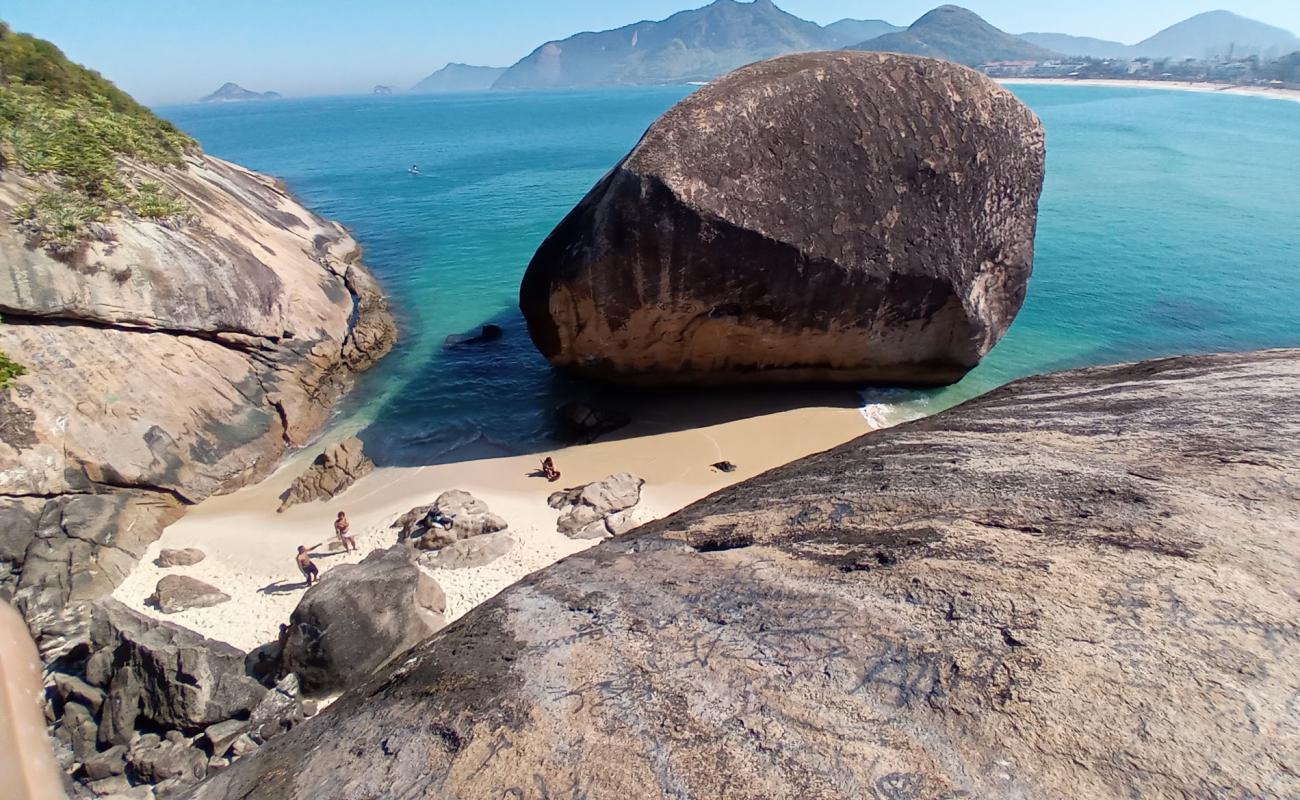 Praia da Pedra do Pontal'in fotoğrafı açık bej kum yüzey ile