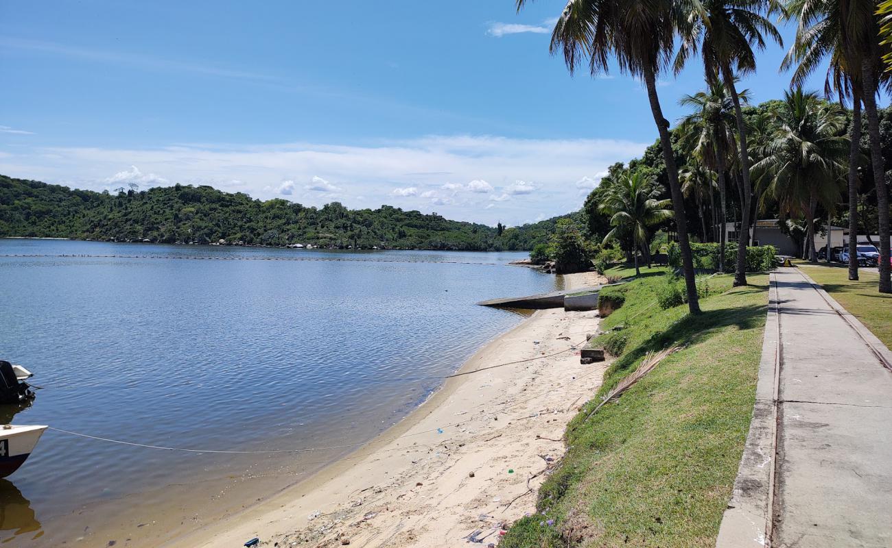 Praia do Saco do Pinhao'in fotoğrafı açık bej kum yüzey ile