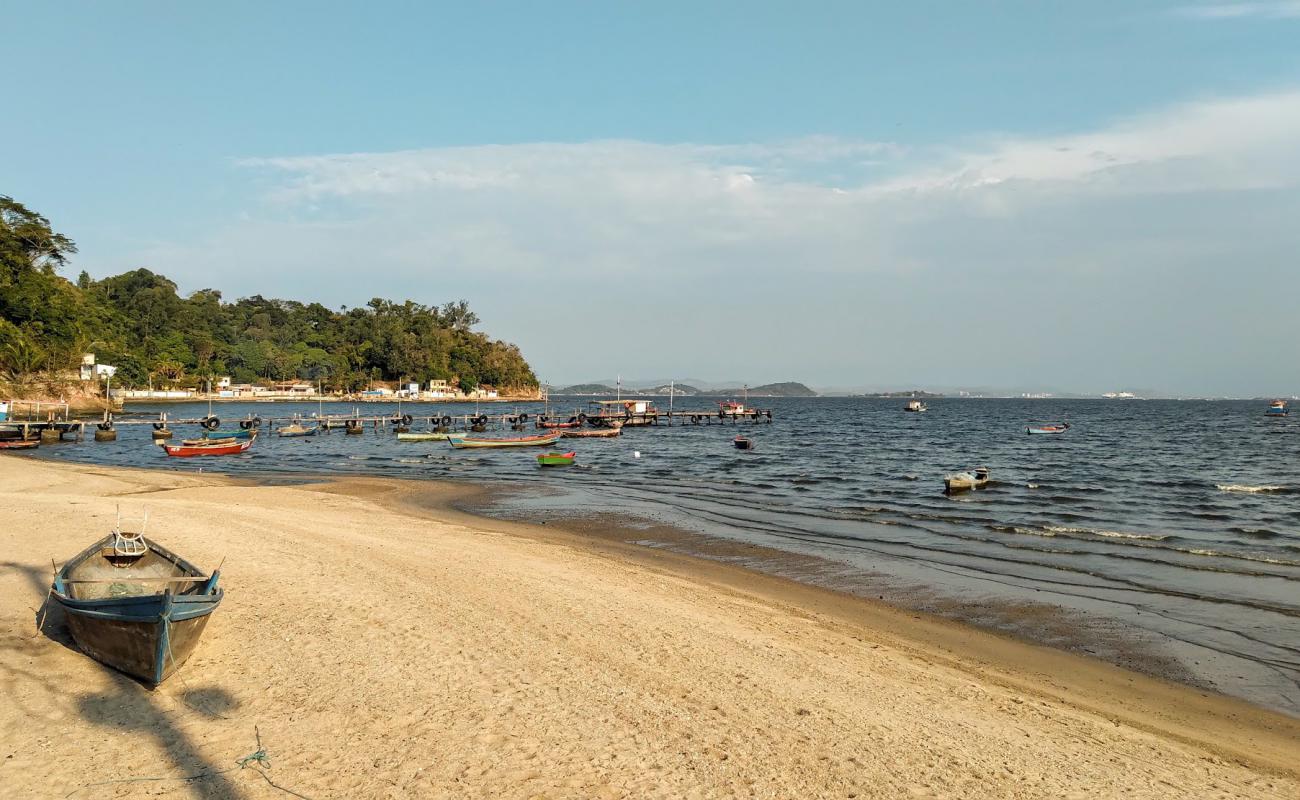 Praia de Olaria'in fotoğrafı açık bej kum yüzey ile