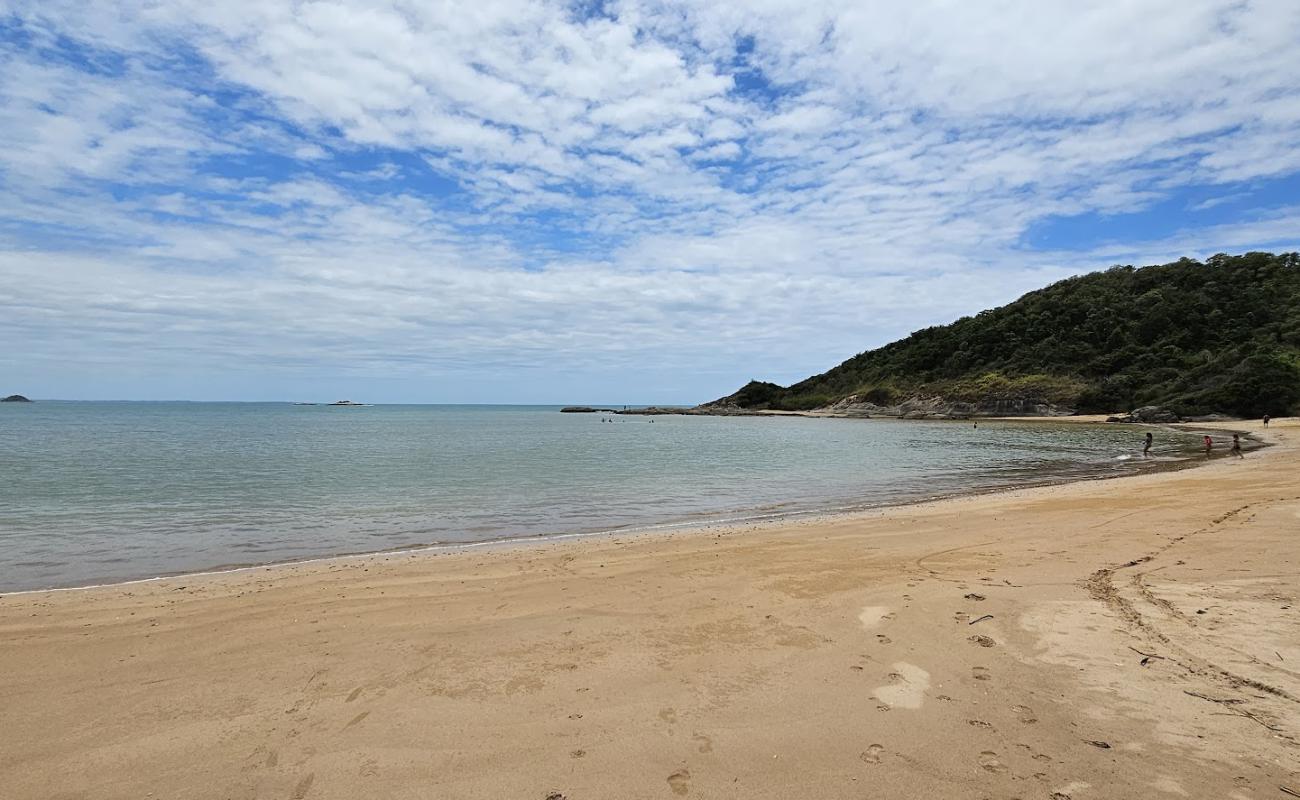 Praia do Martinho'in fotoğrafı açık bej kum yüzey ile