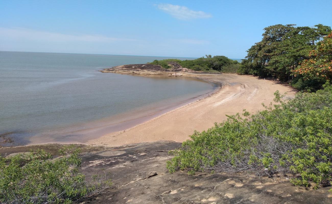 Praia do Quitiba'in fotoğrafı açık bej kum yüzey ile
