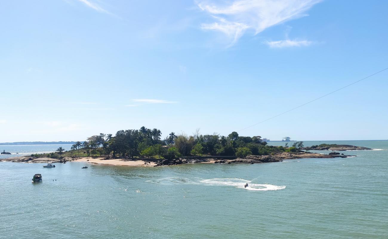 Praia da Baleia'in fotoğrafı açık bej kum yüzey ile