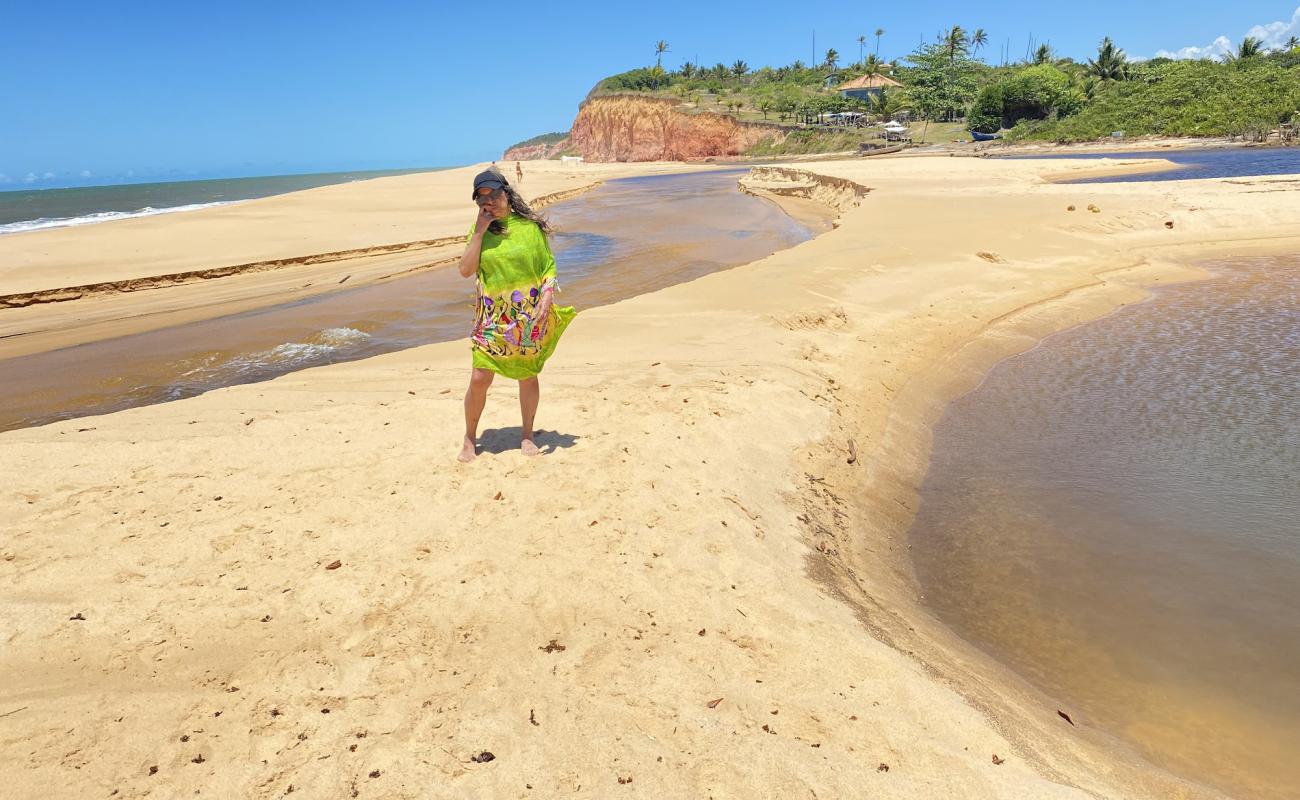 Praia de Japara Grande'in fotoğrafı açık bej kum yüzey ile
