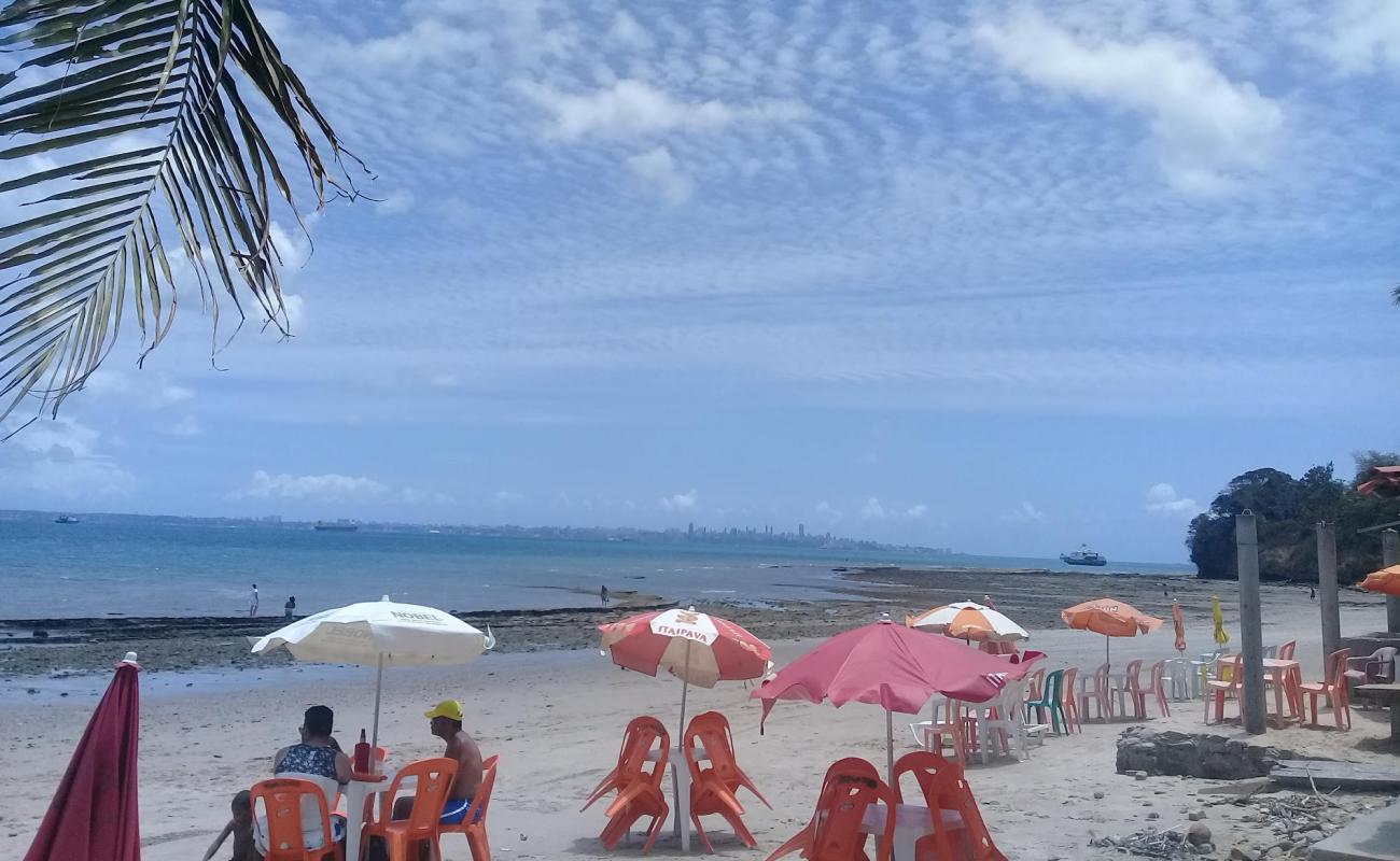 Praia de Buzios'in fotoğrafı açık bej kum yüzey ile