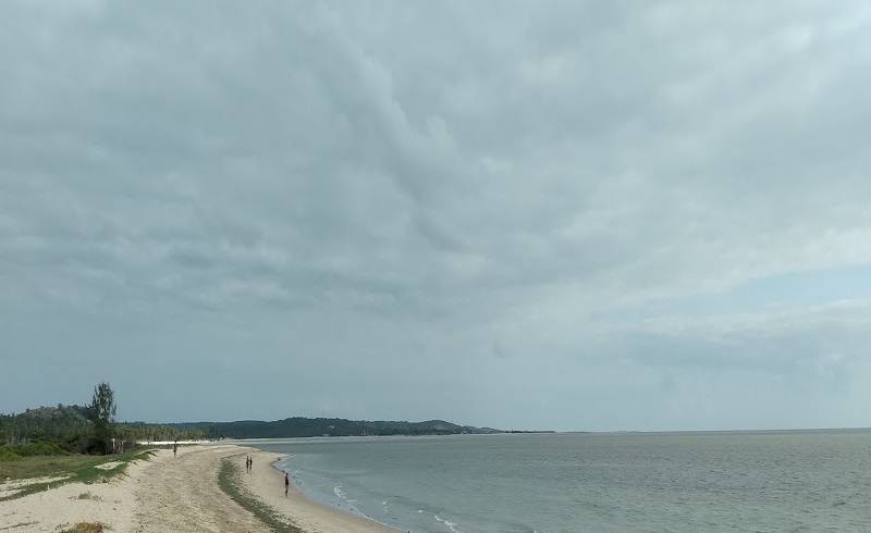 Pontal de Maria Farinha Beach'in fotoğrafı açık bej kum yüzey ile