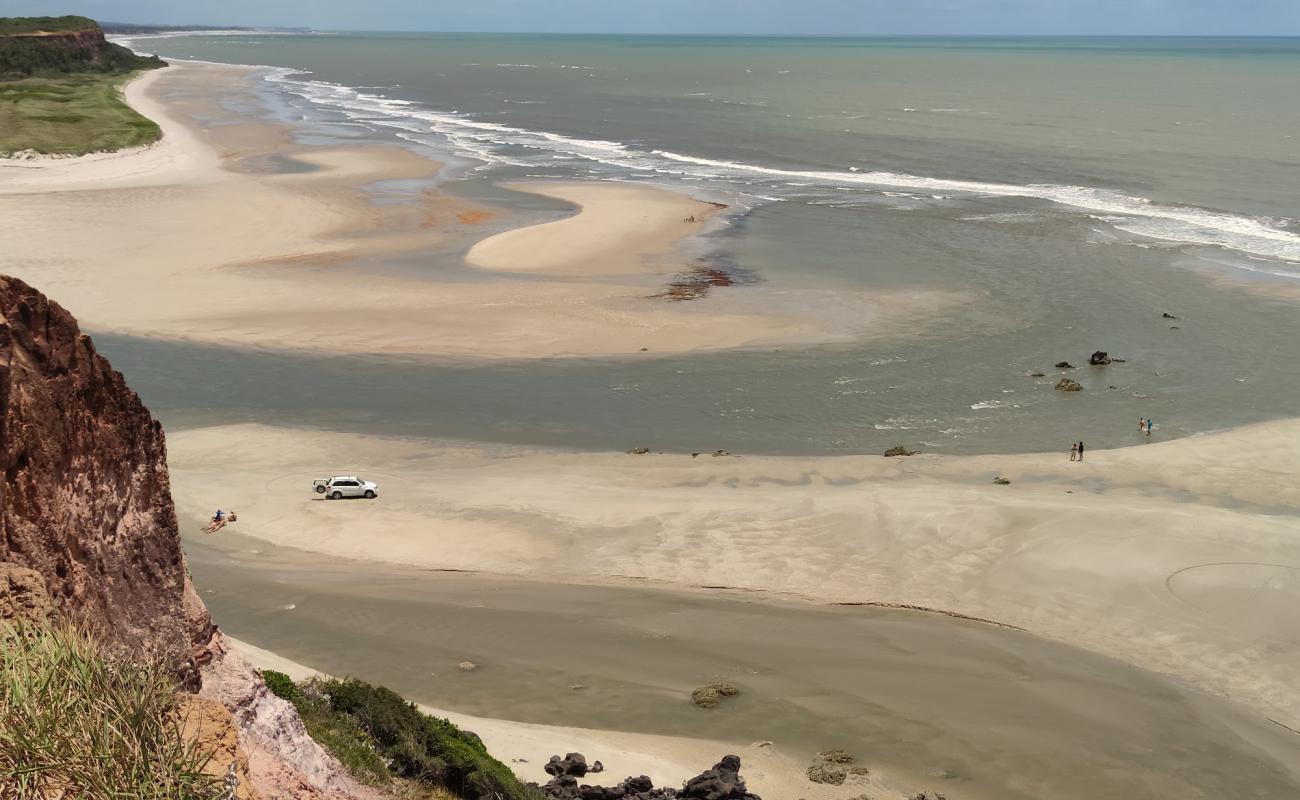Praia de Bonsucesso'in fotoğrafı açık bej kum yüzey ile