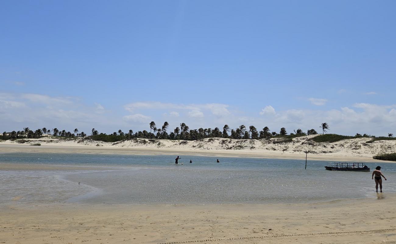 Praia do Rio Trairi'in fotoğrafı açık bej kum yüzey ile