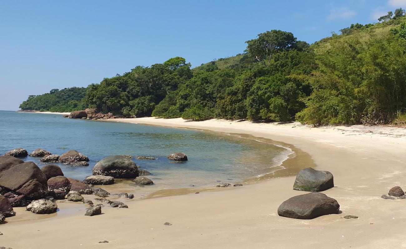 Praia do Naval'in fotoğrafı açık bej kum yüzey ile