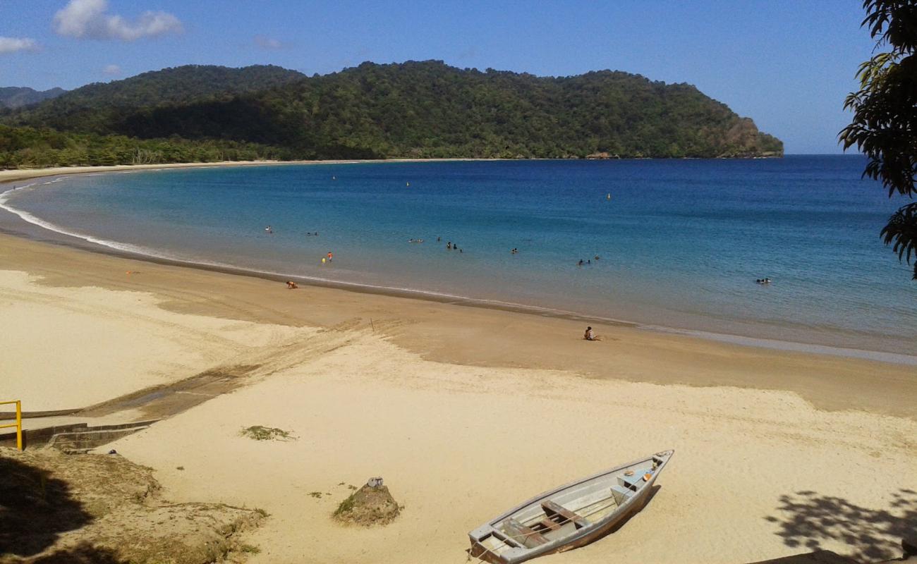 Las Cuevas beach'in fotoğrafı parlak ince kum yüzey ile