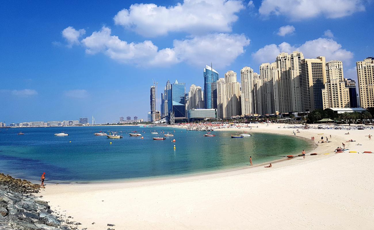 Marina Plajı'in fotoğrafı i̇nce bej kum yüzey ile