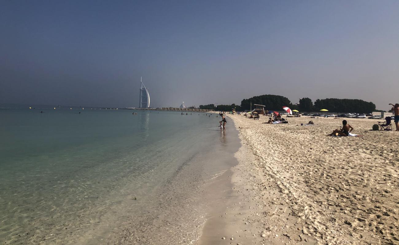 Al Sufouh Beach'in fotoğrafı i̇nce bej kum yüzey ile