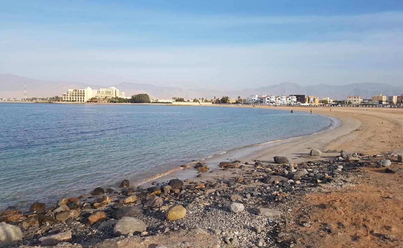 Mareedh beach'in fotoğrafı parlak kum yüzey ile