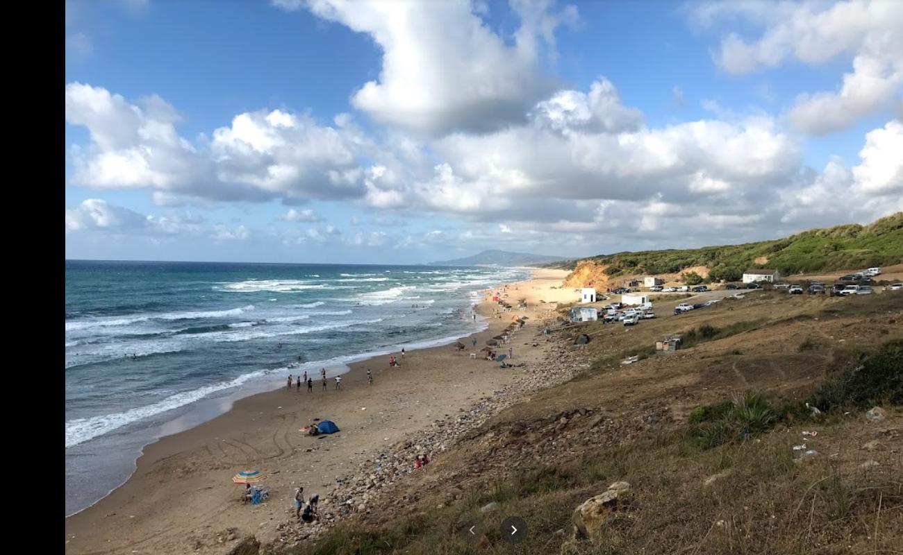 Berkuksh Beach'in fotoğrafı açık bej kum yüzey ile