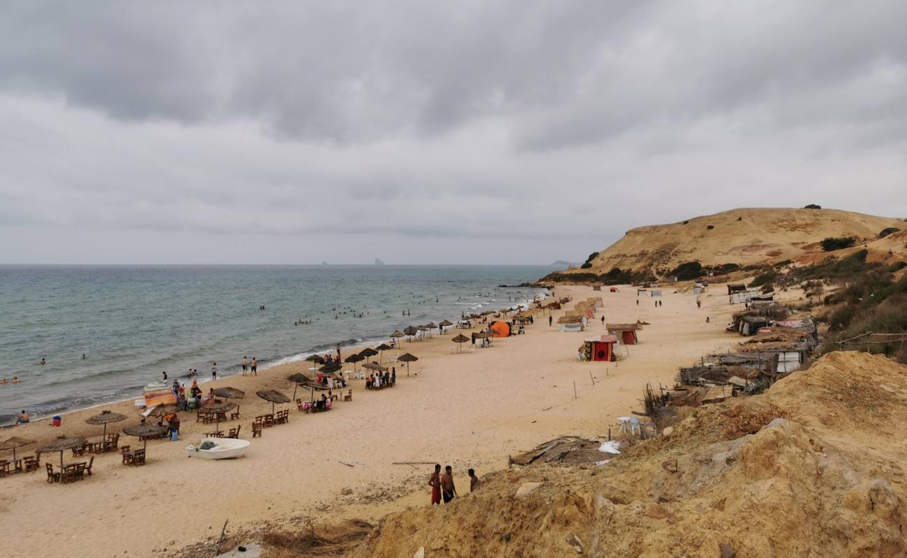 Louka's Beach'in fotoğrafı i̇nce kahverengi kum yüzey ile
