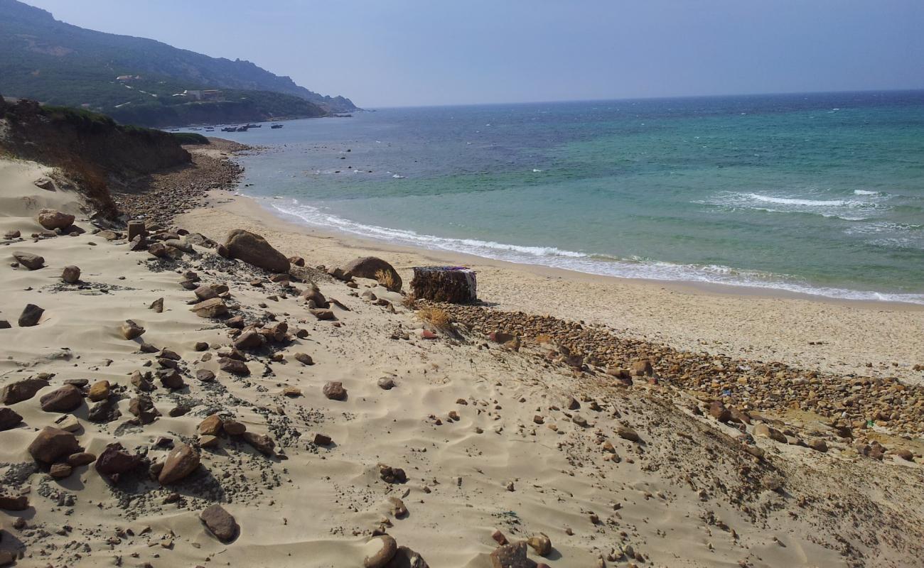 Plage Dar El Janna II'in fotoğrafı parlak ince kum yüzey ile