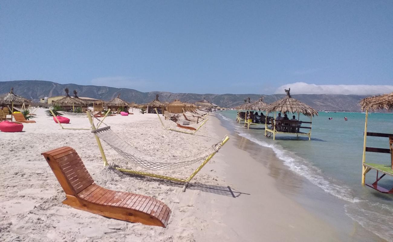 Coco Beach utique'in fotoğrafı parlak ince kum yüzey ile