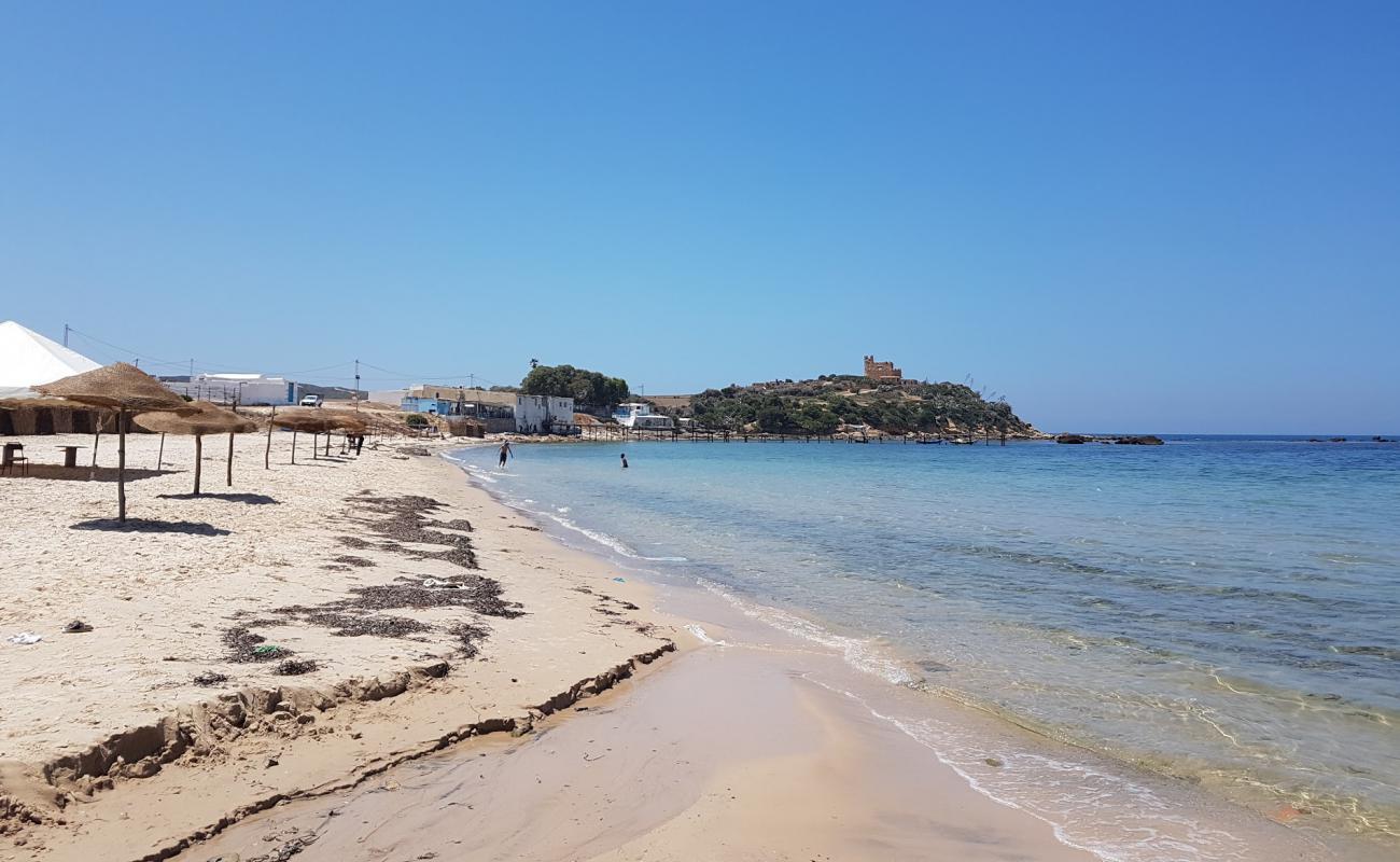 Port des Princes Beach'in fotoğrafı açık bej kum yüzey ile