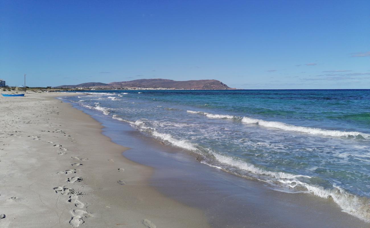Dar Allouche Beach'in fotoğrafı açık bej kum yüzey ile