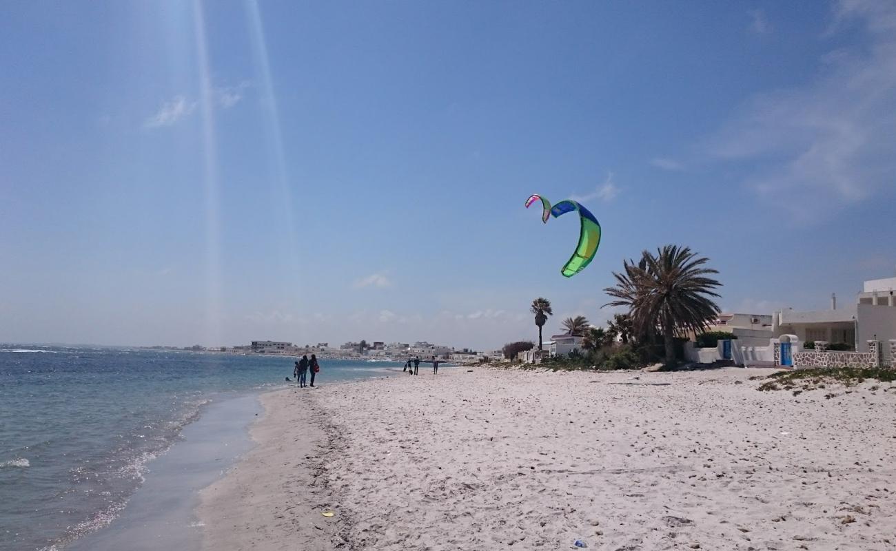 La Marsa Plage'in fotoğrafı parlak ince kum yüzey ile