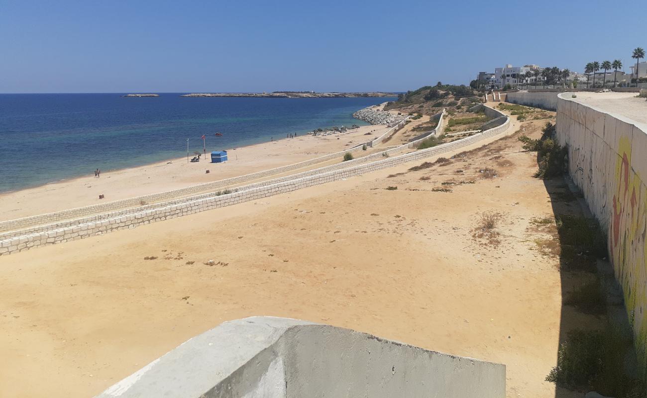 Plage la Falaise'in fotoğrafı beyaz kum yüzey ile