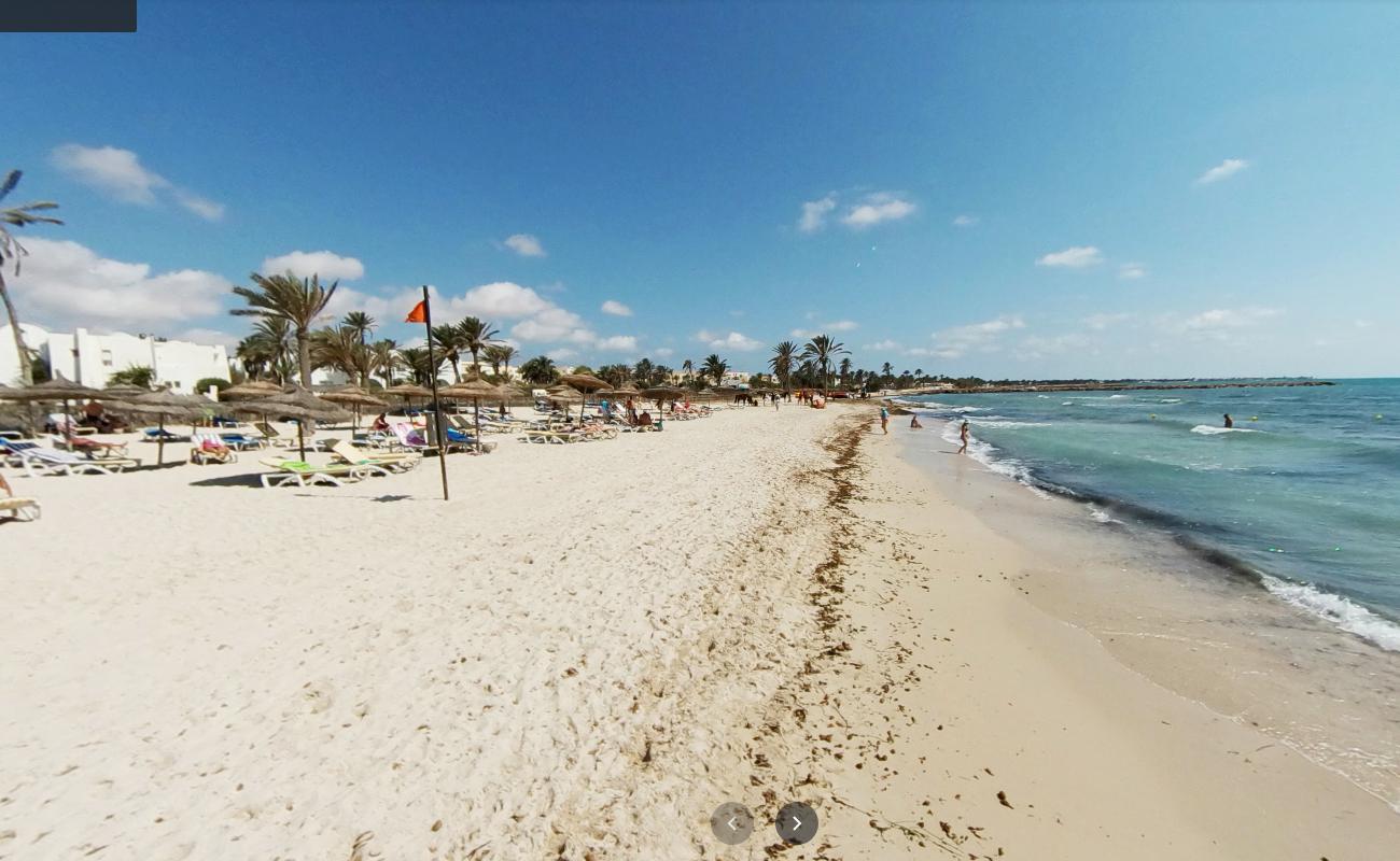 Plage d'Aghir'in fotoğrafı - rahatlamayı sevenler arasında popüler bir yer