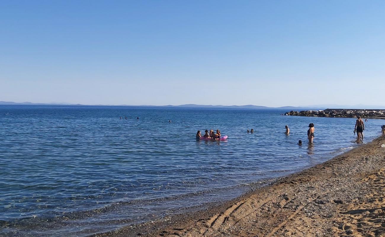 Breeze Cafe beach'in fotoğrafı hafif çakıl yüzey ile