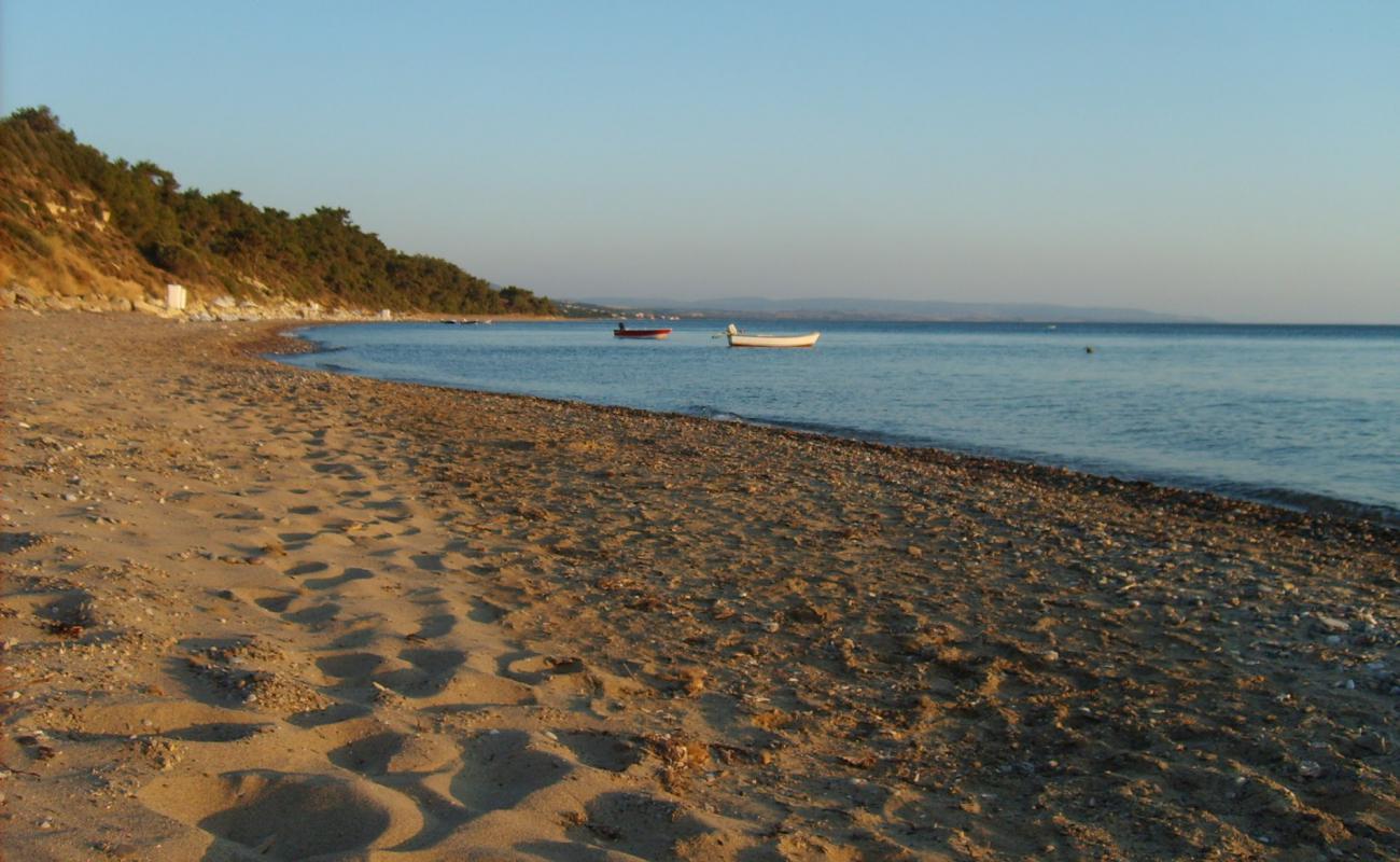 Ida beach'in fotoğrafı parlak kum yüzey ile