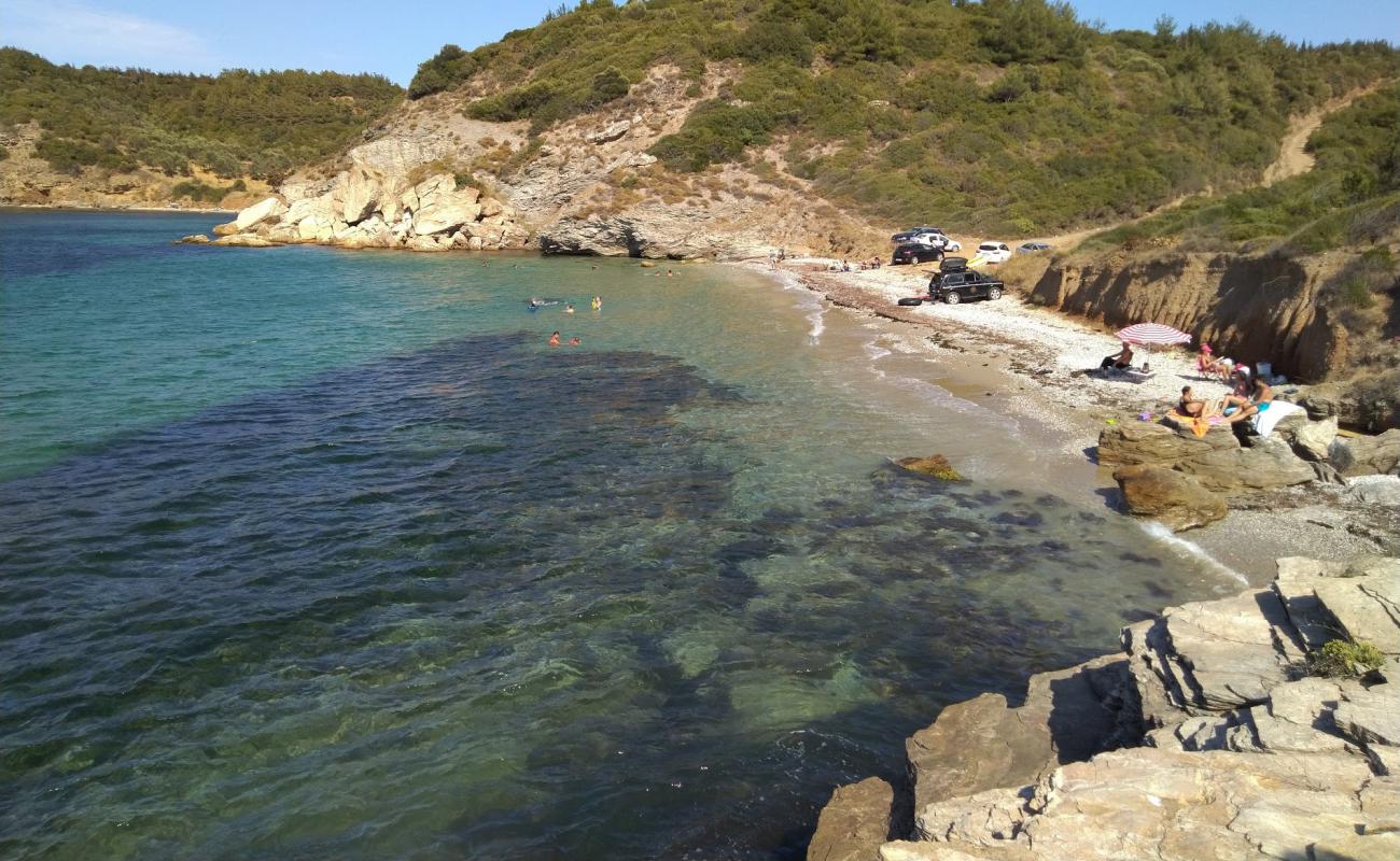 Akcaylar Bay'in fotoğrafı beyaz çakıl taş yüzey ile