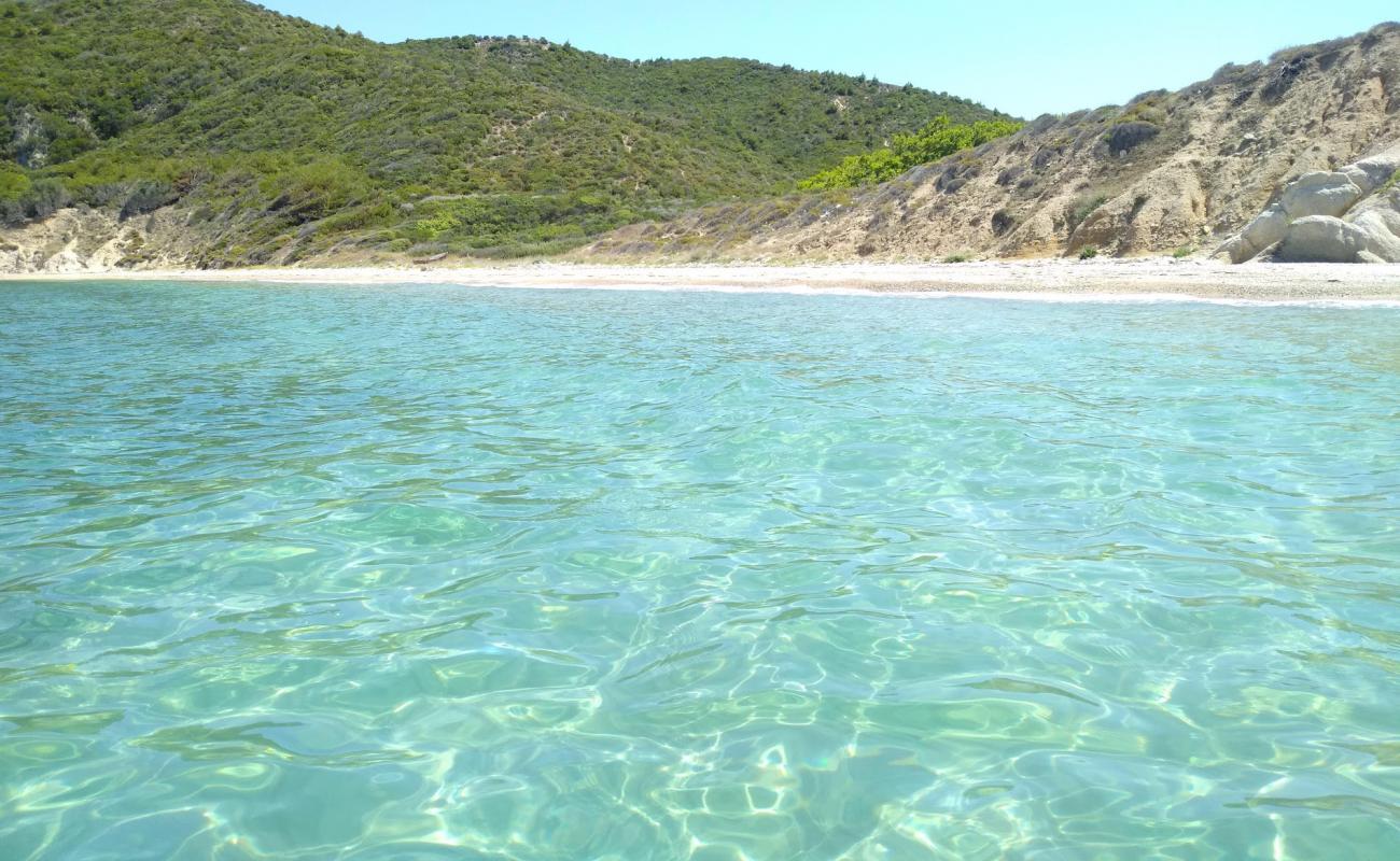 Karabiga beach'in fotoğrafı hafif ince çakıl taş yüzey ile