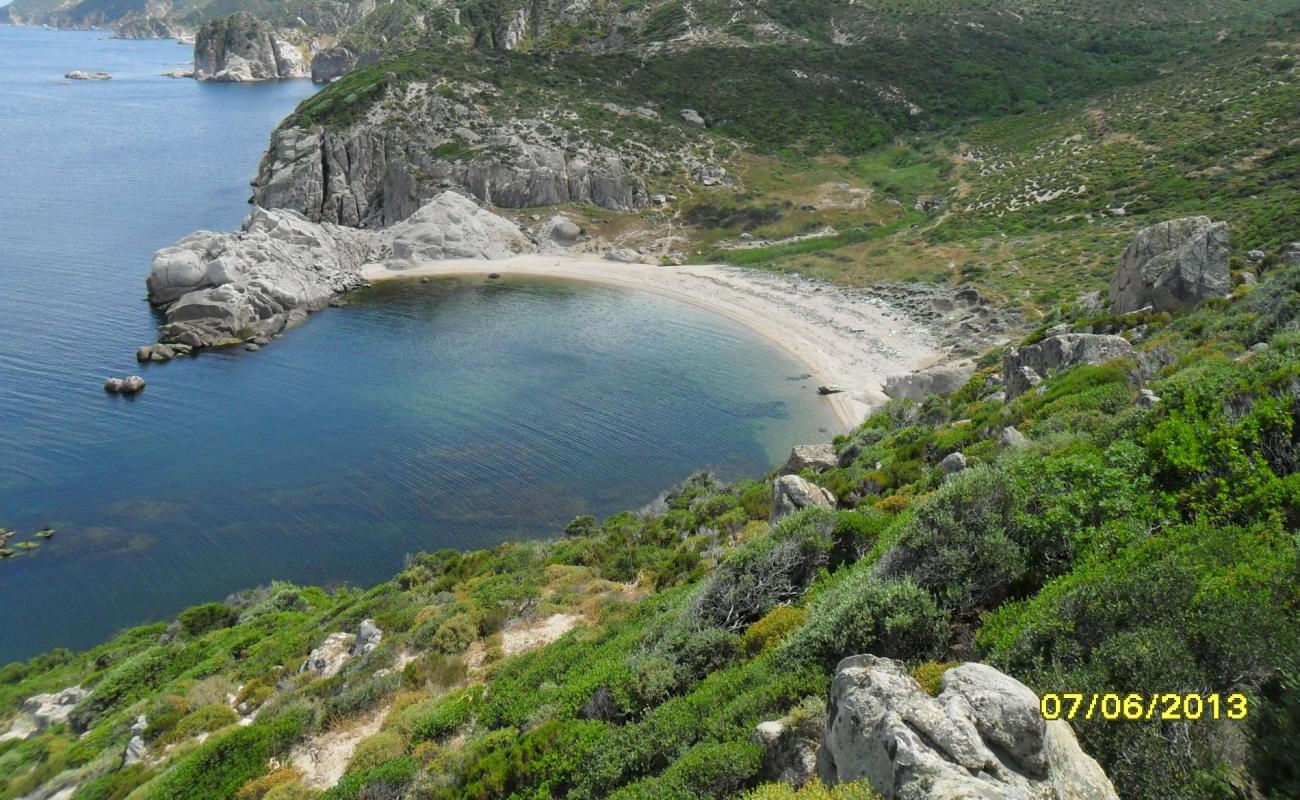 Karabiga beach II'in fotoğrafı hafif ince çakıl taş yüzey ile